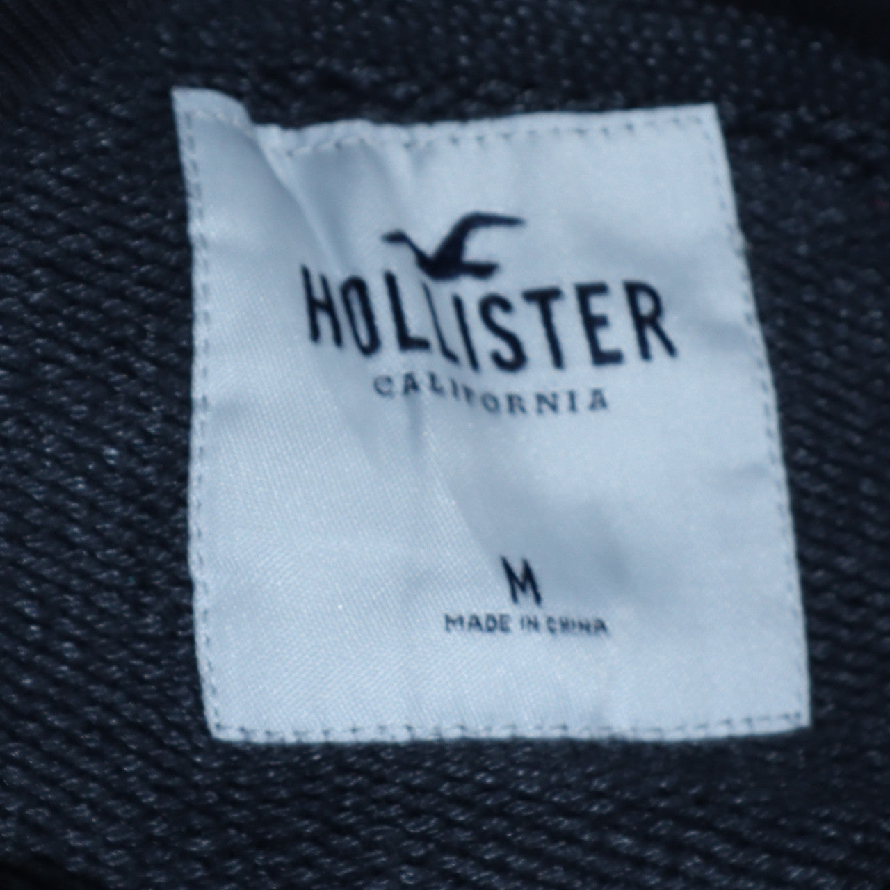 Hollister Men's Black Crew Neck Pullover Sweatshirt M