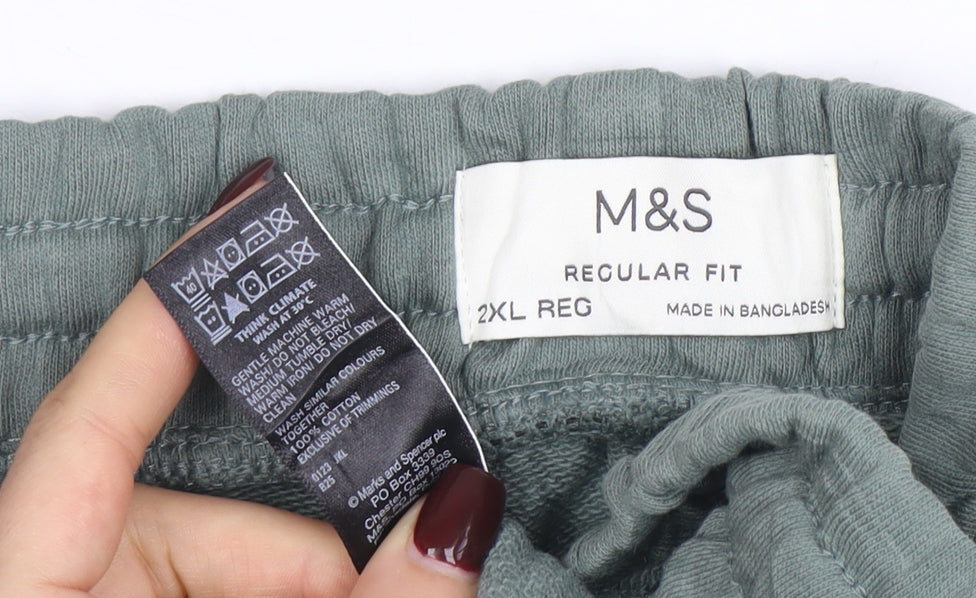 Marks and Spencer Men's Green 2XL Regular Fit Cargo Shorts