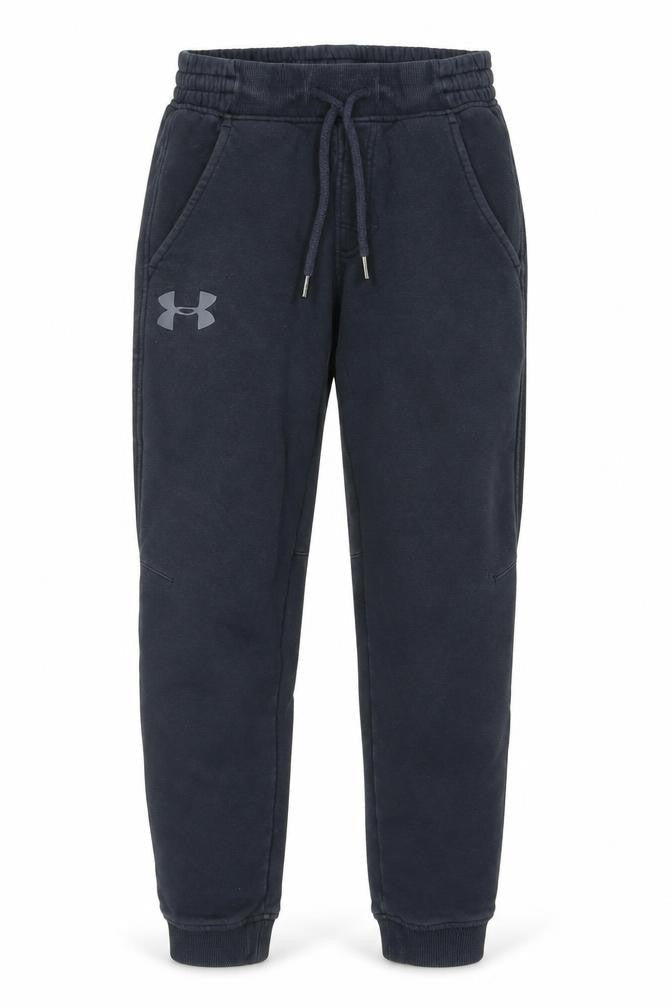 Front view of Under Armour boys’ black coldgear jogger sweatpants, size S, fitted