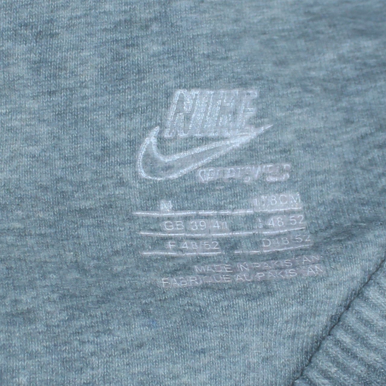 Nike Men Grey Crew Neck Pullover Sweatshirt M Regular Fit