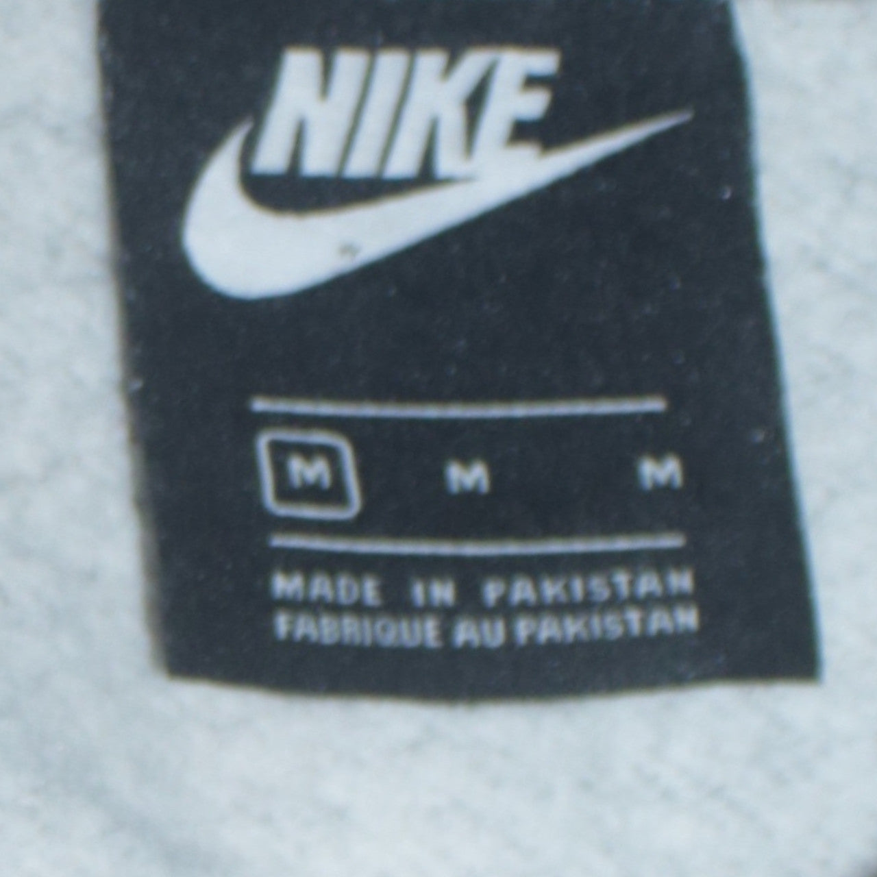 Nike Men's Grey Pullover Hoodie M Regular Fit Sports Style