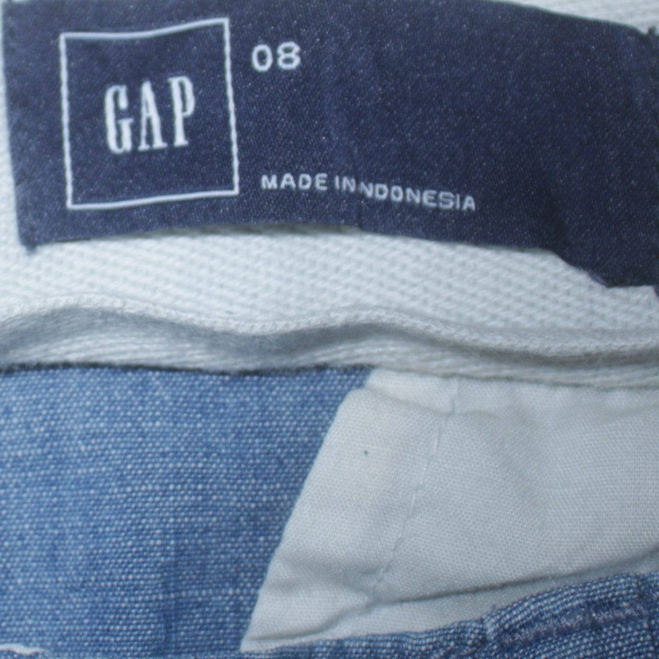 GAP Women's Blue Size 8 Straight Chambray Jeans