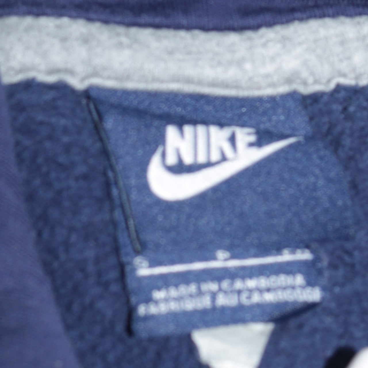 Nike Men's Blue Pullover Hoodie Regular Fit Size M Fleece Sweatshirt