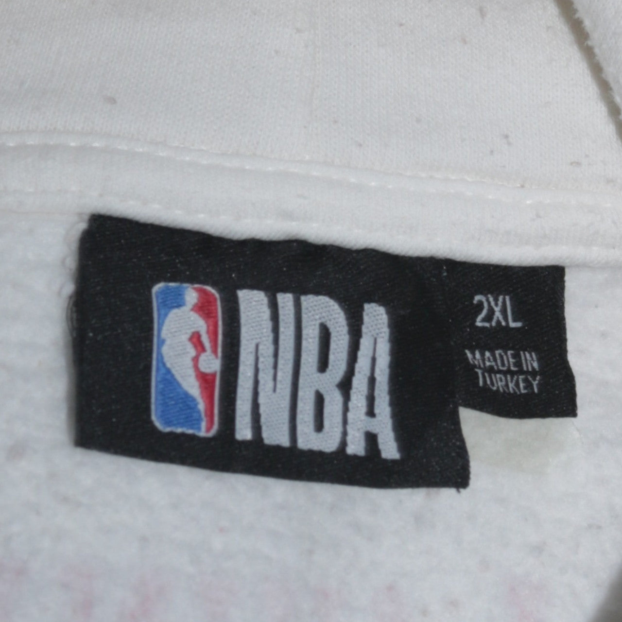 Primark NBA Men’s White 2XL Pullover Hoodie Chicago Bulls Logo Sweatshirt