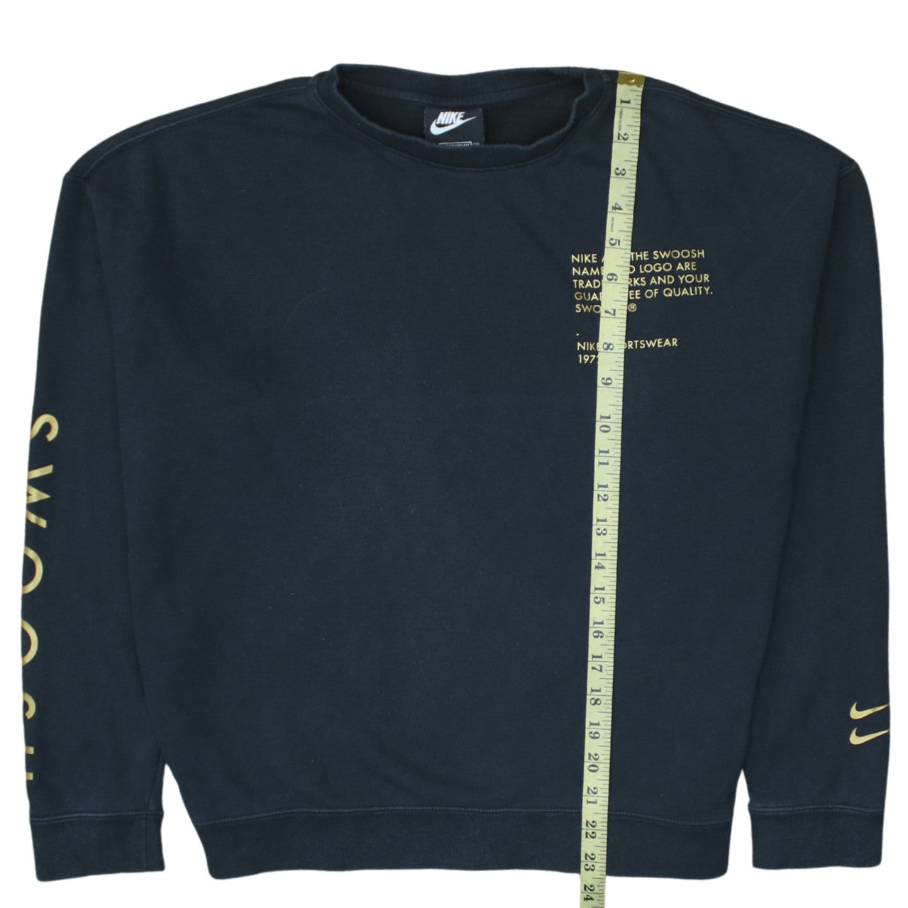 Nike Unisex Kids Black XL Pullover Sweatshirt with Logo Print