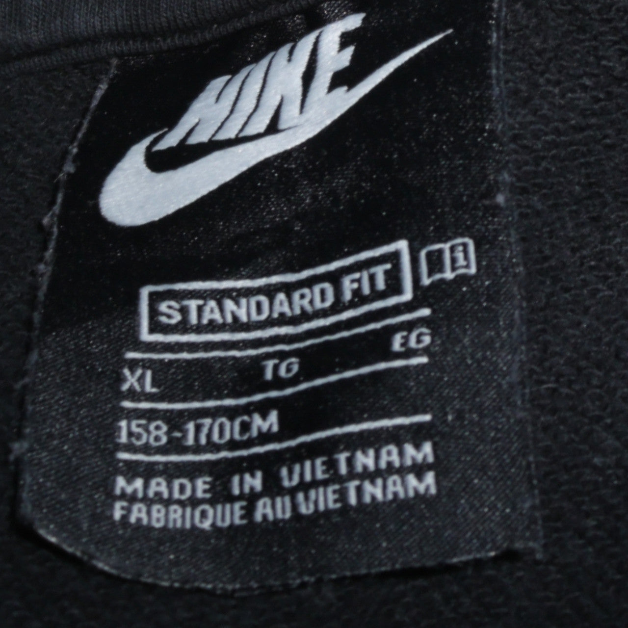 Nike Unisex Kids Black XL Pullover Sweatshirt with Logo Print