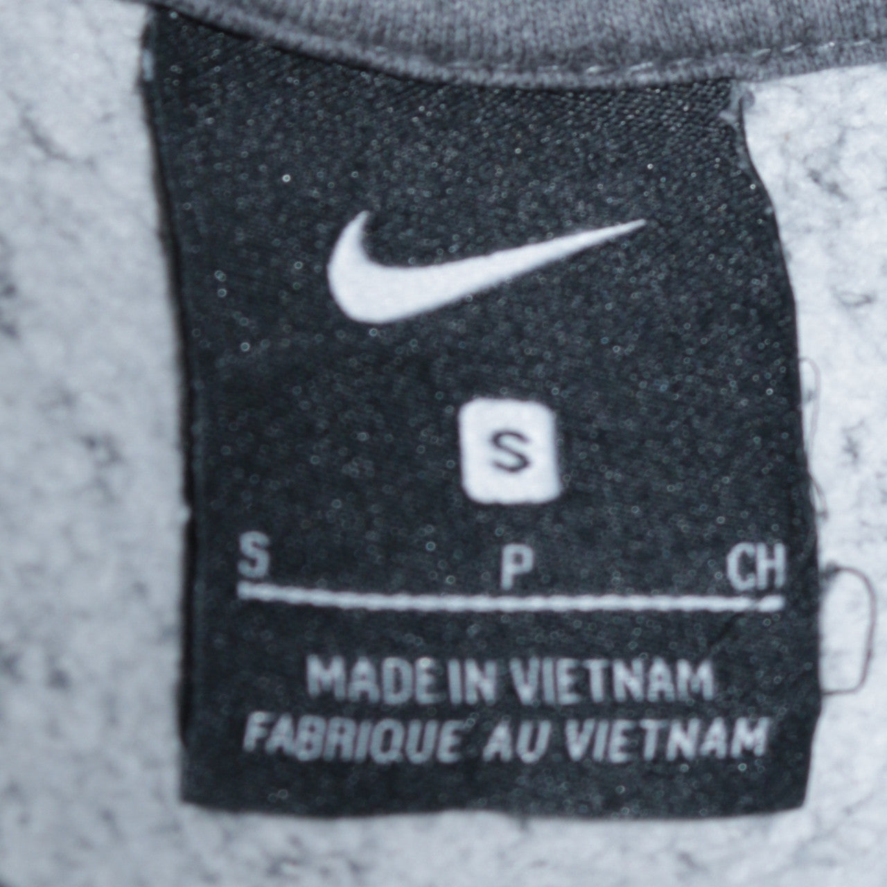Nike Men's Grey Small Crew Neck Fleece Logo Sweatshirt