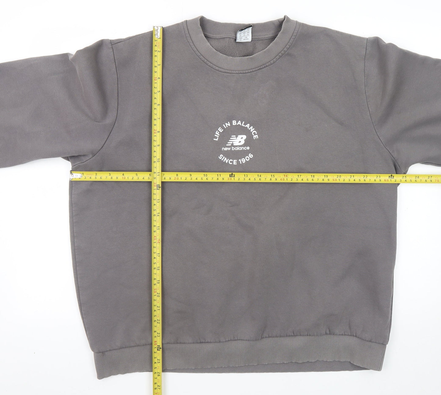 New Balance Women’s Grey XL Crew Neck Pullover Sweatshirt