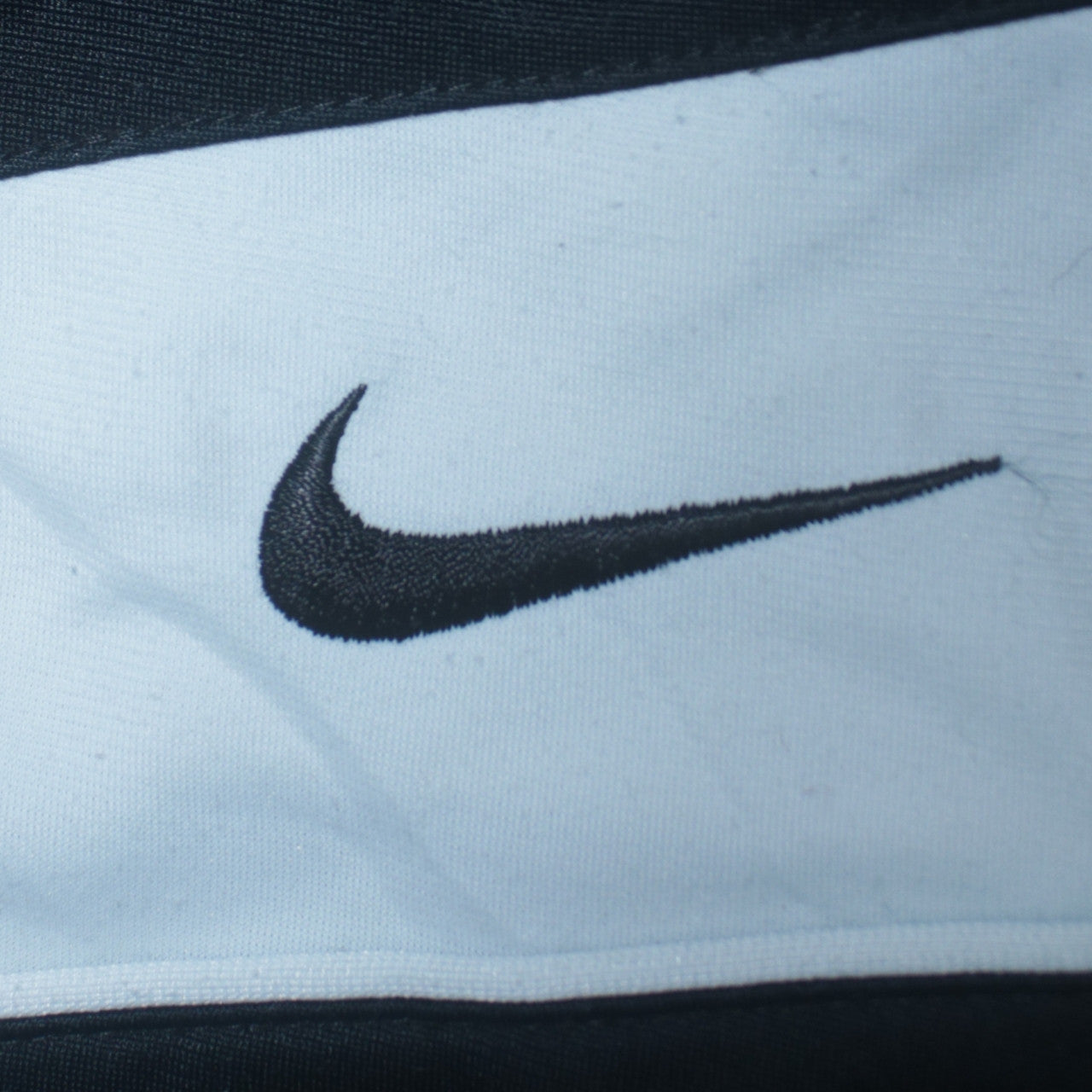 Nike Boys Black and White Full Zip Hoodie XL 13-15 Years Sportswear