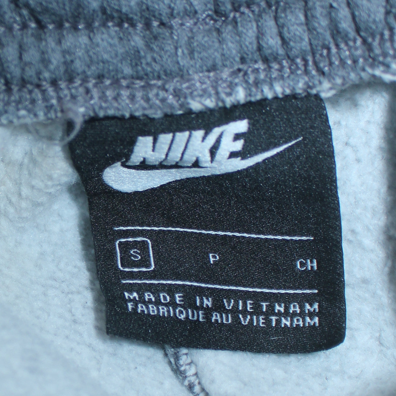 Nike Men's Grey Cargo Fleece Jogger Trousers Size S