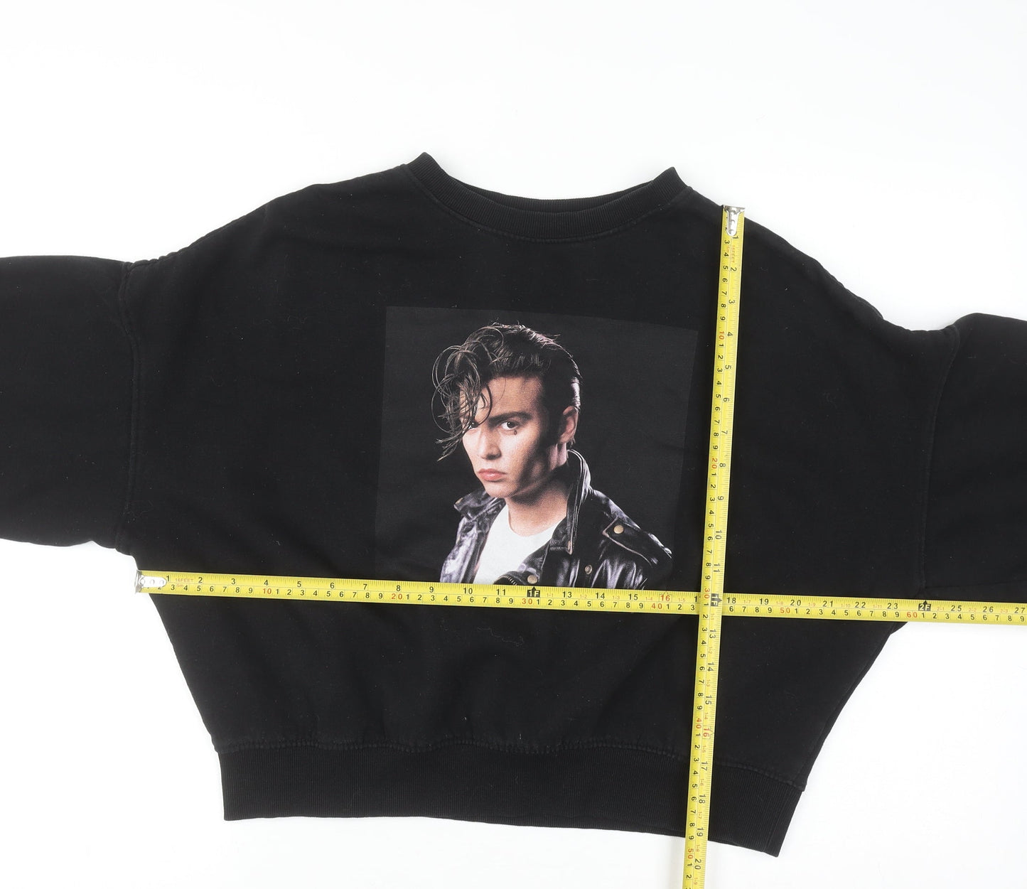 H&M Divided Women’s Black Cry-Baby Pullover Sweatshirt M
