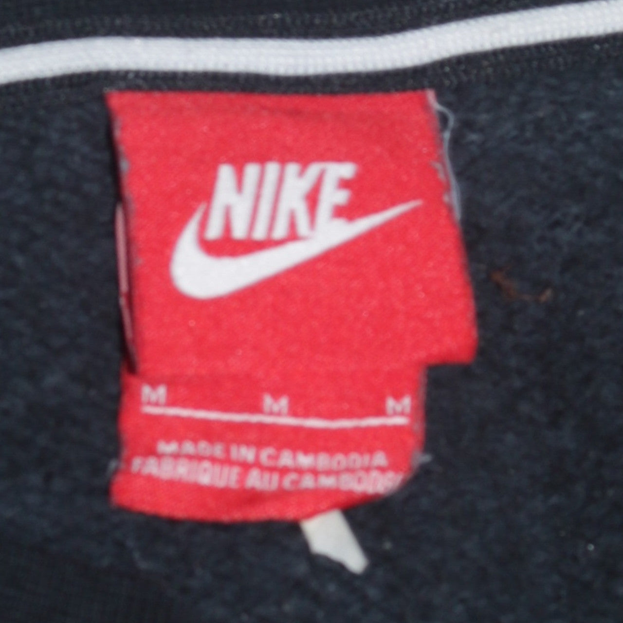 Nike Women's Black Medium Pullover Sweatshirt with Logo Print