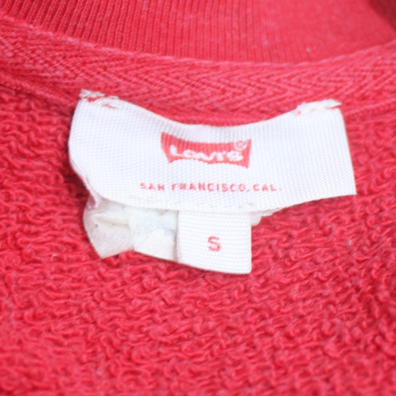 Levi's Men's Red Small Logo Graphic Pullover Sweatshirt