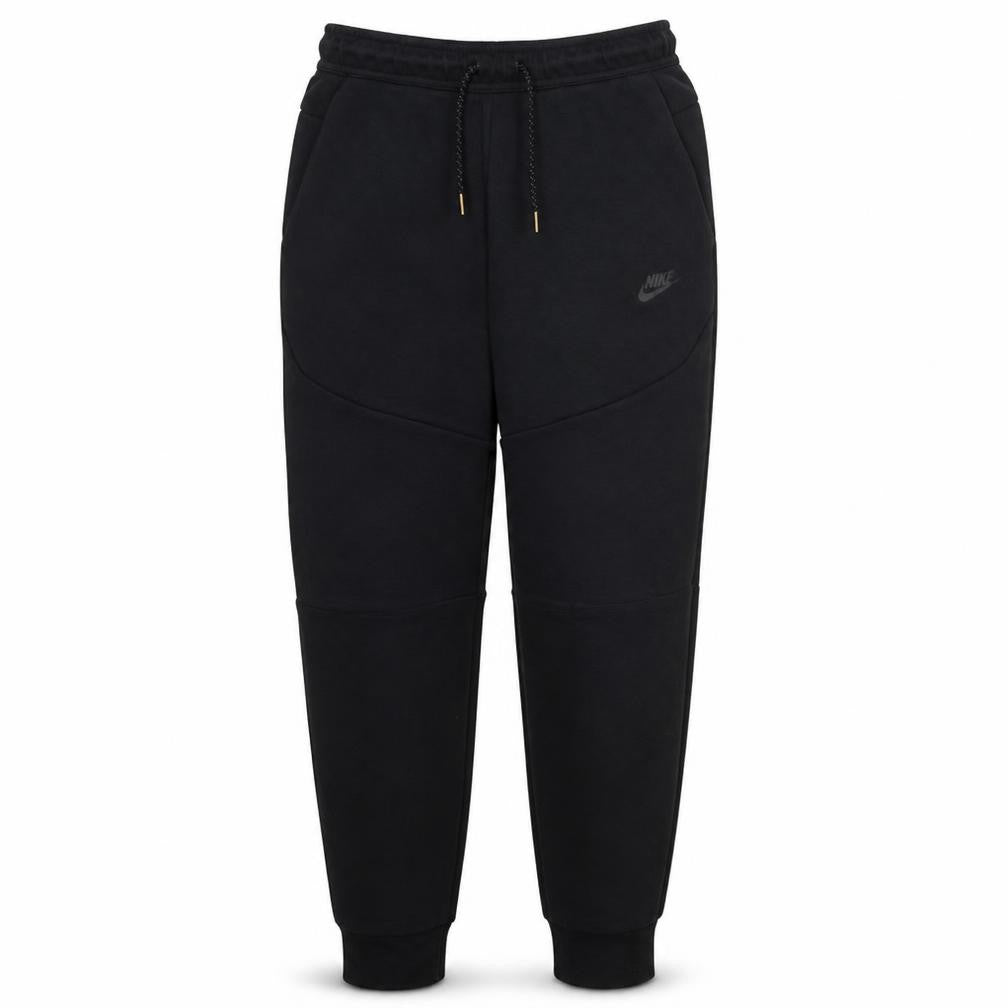 Front view of Nike Men Black Jogger Sweatpants Tapered Fleece M