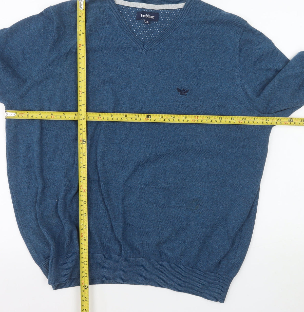 Close-up detail of Emblems Men Blue 2XL V-Neck jumper Classic Knit