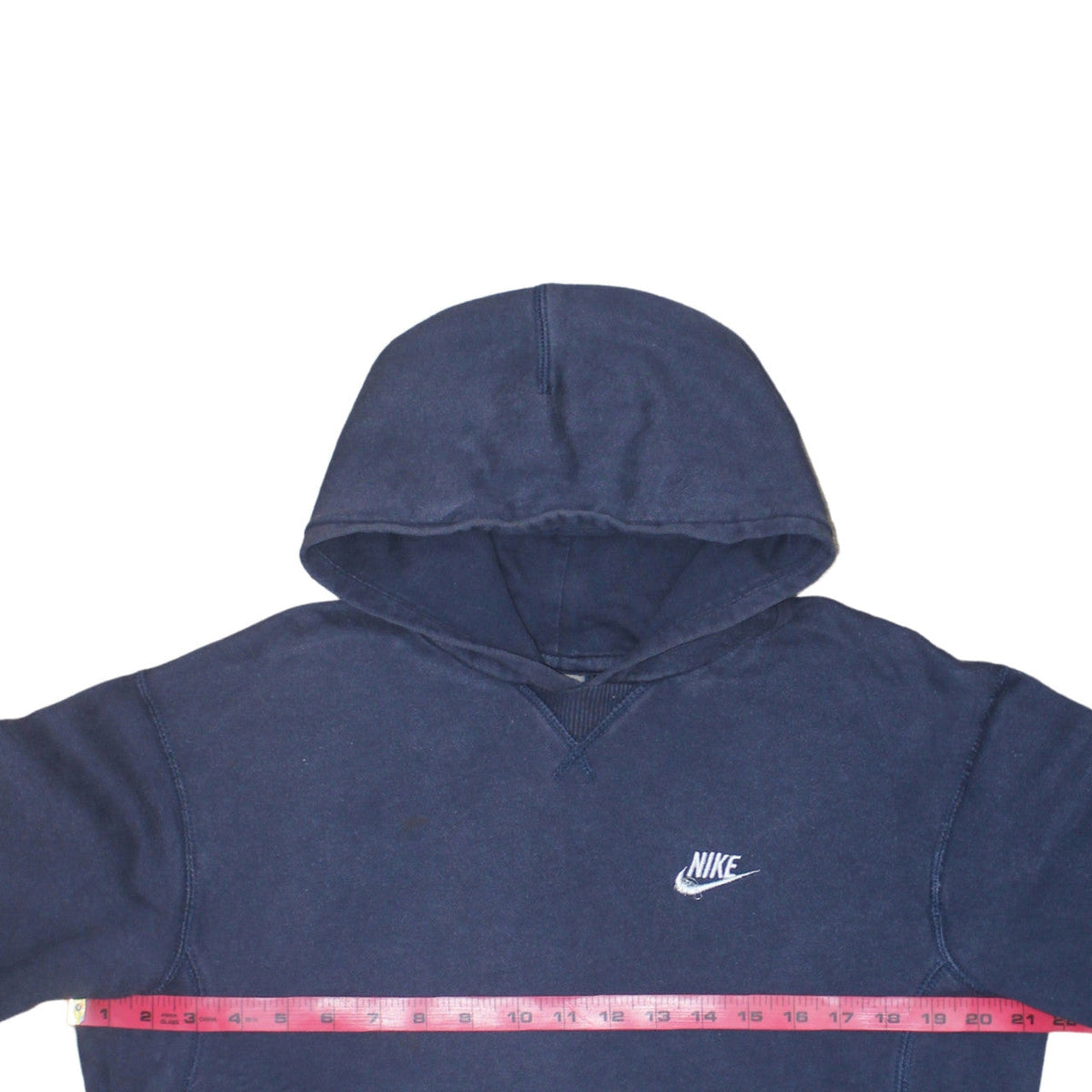 Close-up detail of Nike boys’ blue pullover hoodie xl 13-14 years fleece sweatshirt
