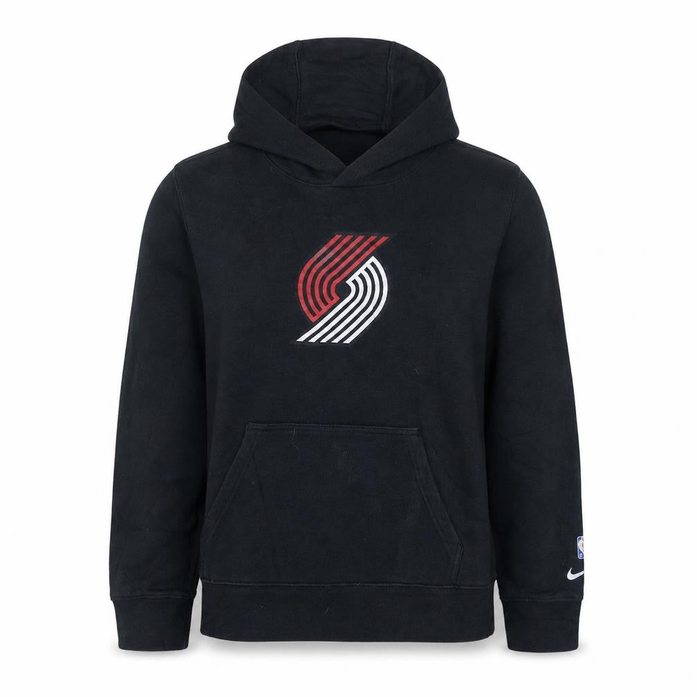 Front view of Nike boys’ black pullover hoodie l 14/16 portland trail blazers logo