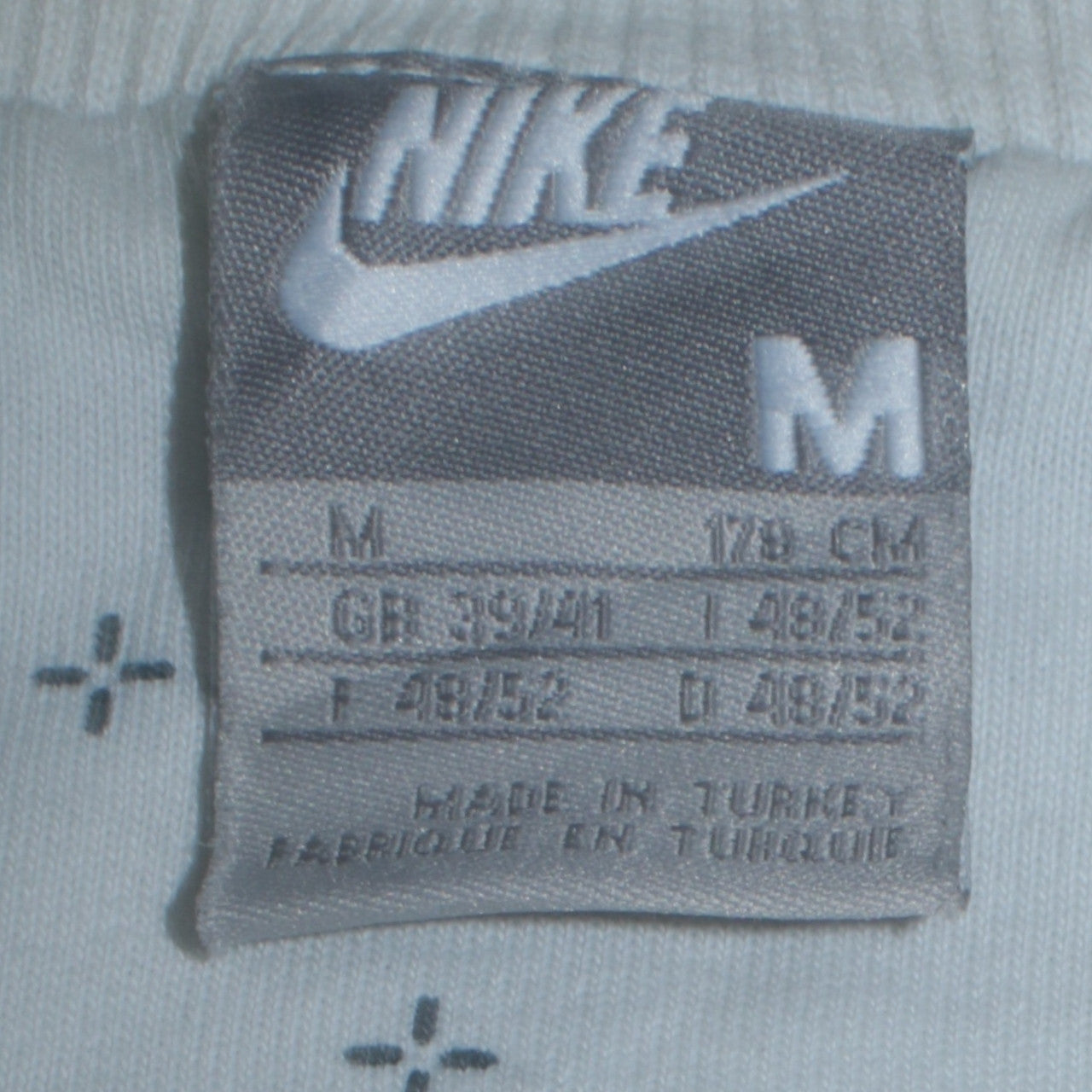 Nike Men's White Embroidered Logo Pullover Sweatshirt M Regular Fit