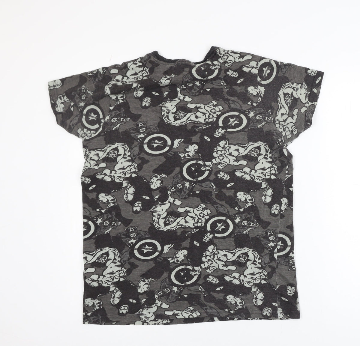 Close-up detail of Marvel girls’ black graphic avengers t-shirt 13-14 years 100% cotton