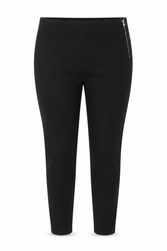 Savior Women's Black Size 14 Slim Fit Jegging Jeans