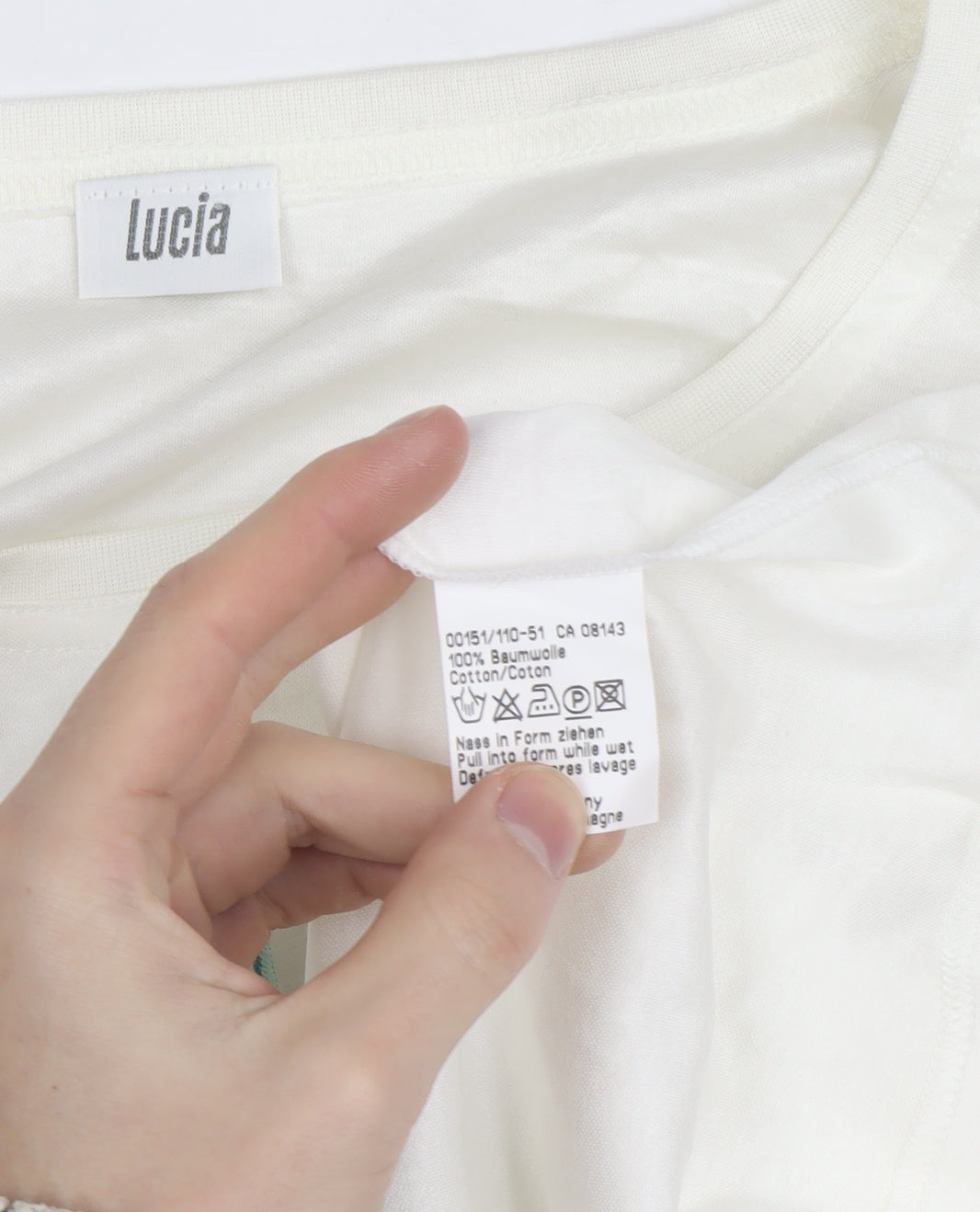 Lucia Women's White Floral Embroidered Cotton T-Shirt Size M