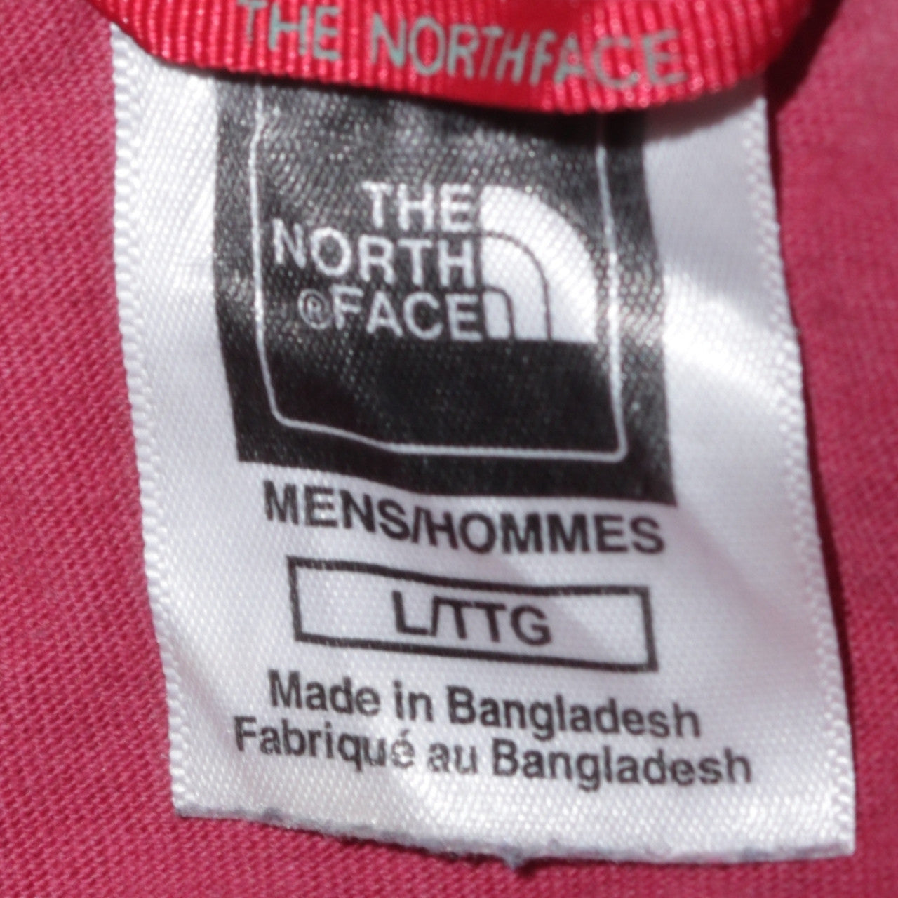 The North Face Men’s Red Crew Neck Graphic T-Shirt Size L