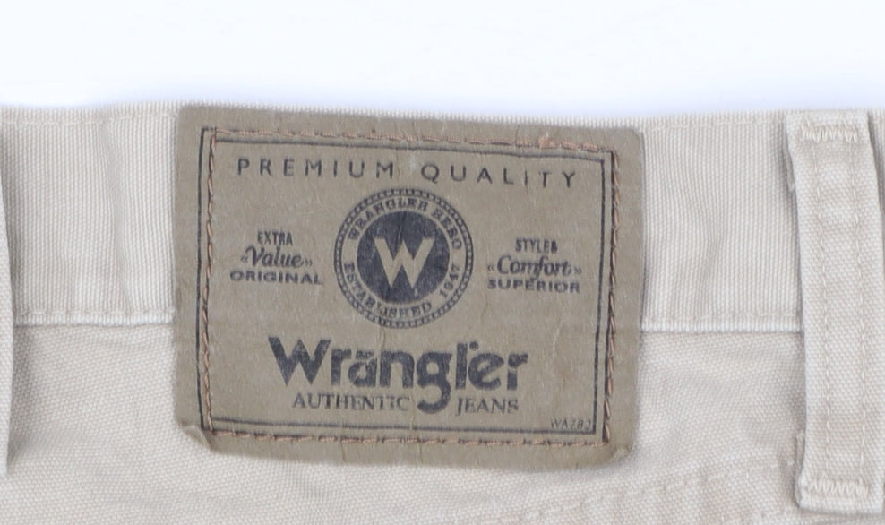 Wrangler Men Beige Regular Fit Chino Shorts Size 42