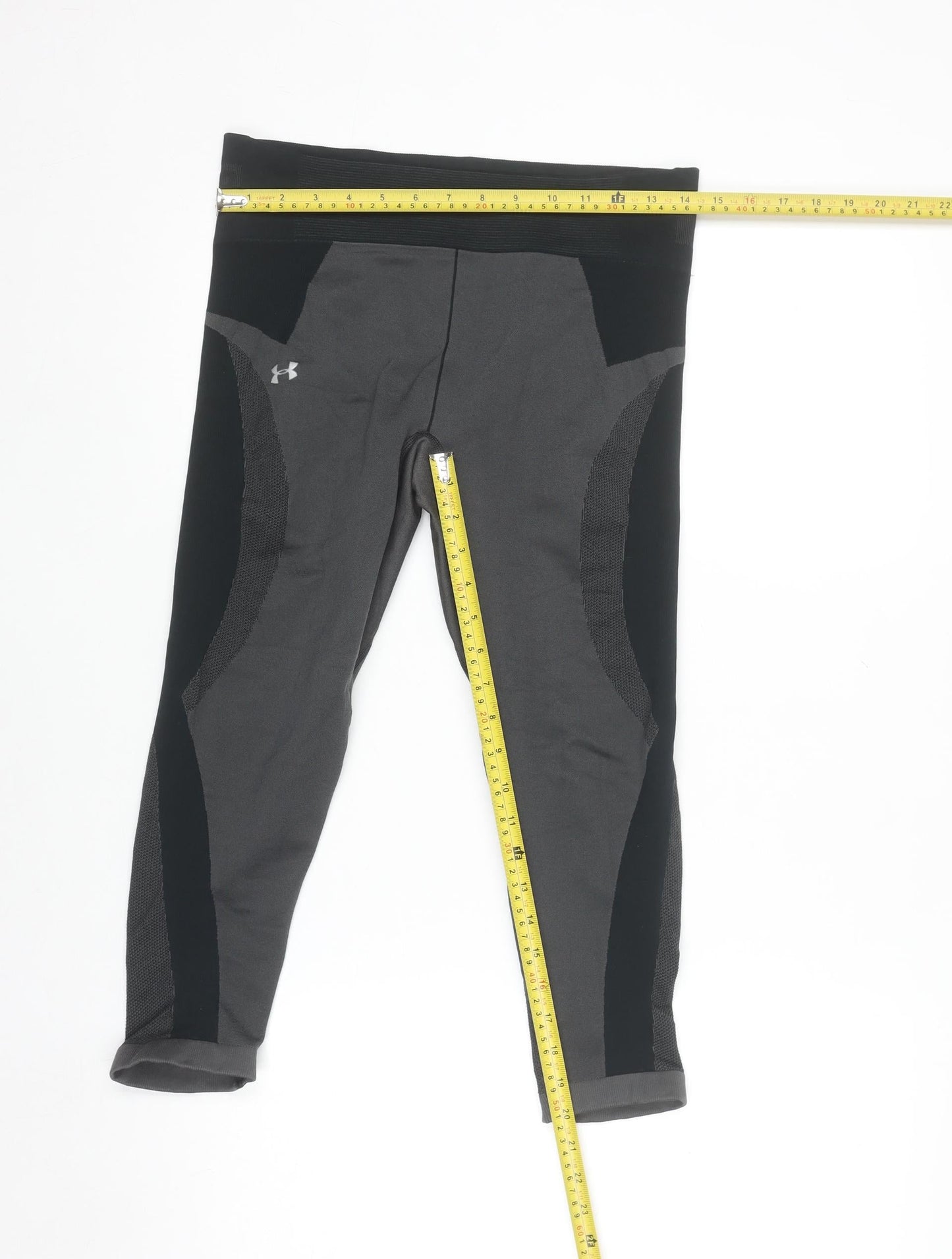 Under Armour Womens Black Compression Capri Leggings Size M
