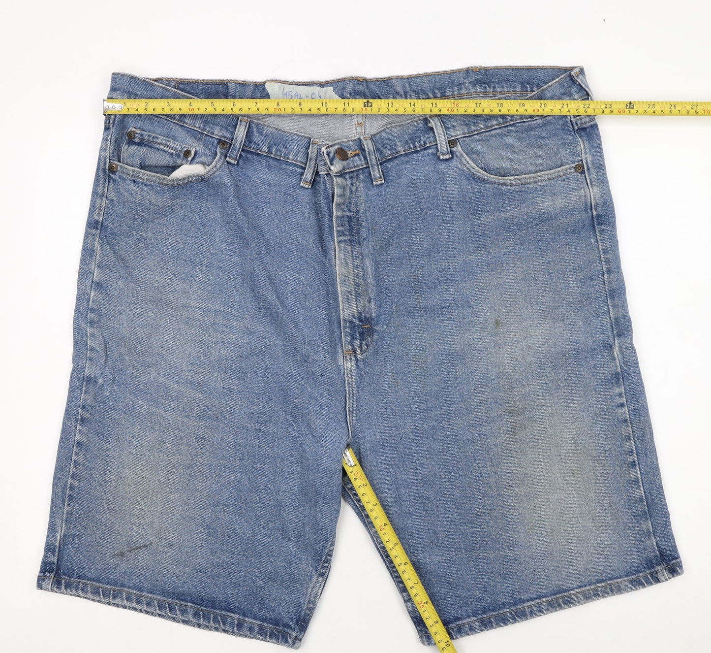 Wrangler Men's Blue Denim Relaxed Fit Shorts Size 48