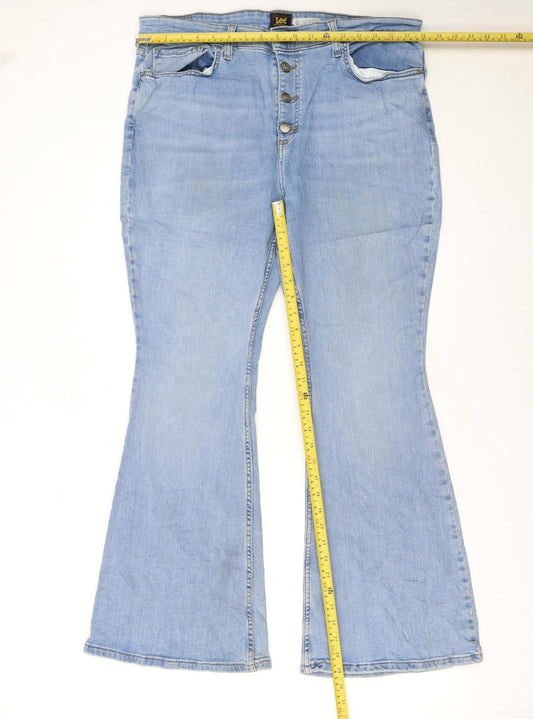 Lee Women's Blue Flared Denim Jeans Size 18 Petite Mid Rise