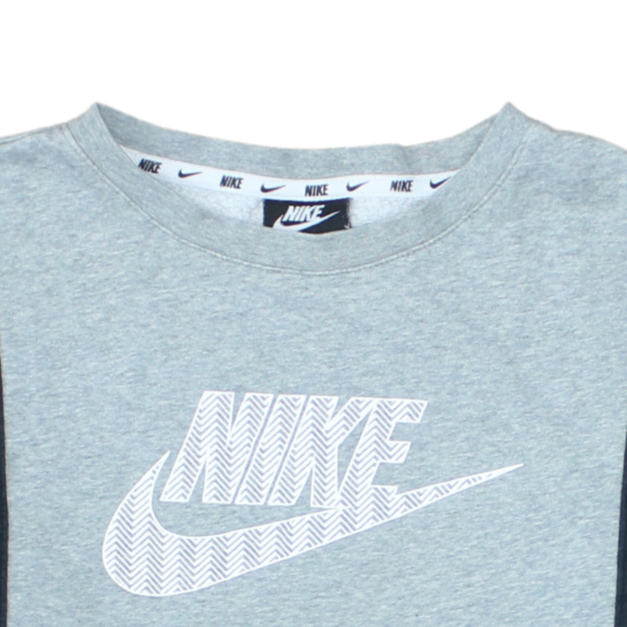 Nike Boys Grey XL Colourblock Crew Neck Pullover Sweatshirt