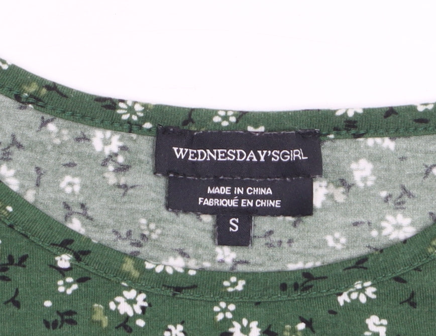 Wednesday’s Girl Women’s Green Floral Long Sleeve Jersey Blouse Size S