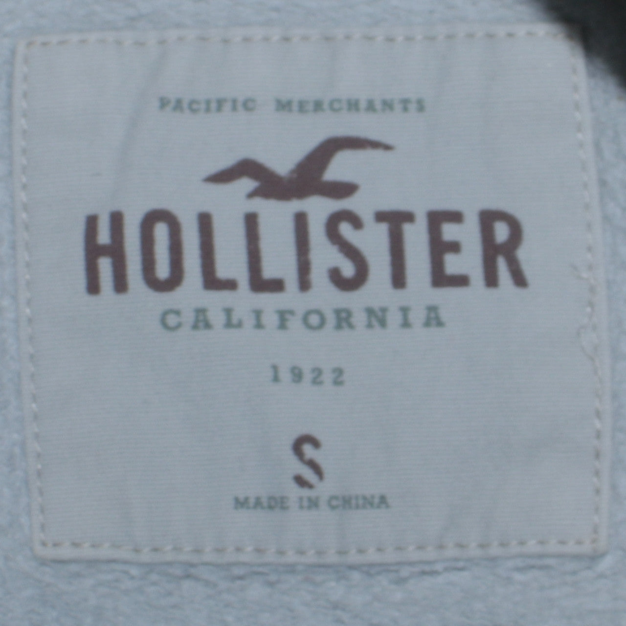 Hollister Men's Grey Pullover Hoodie S Classic Logo Fleece