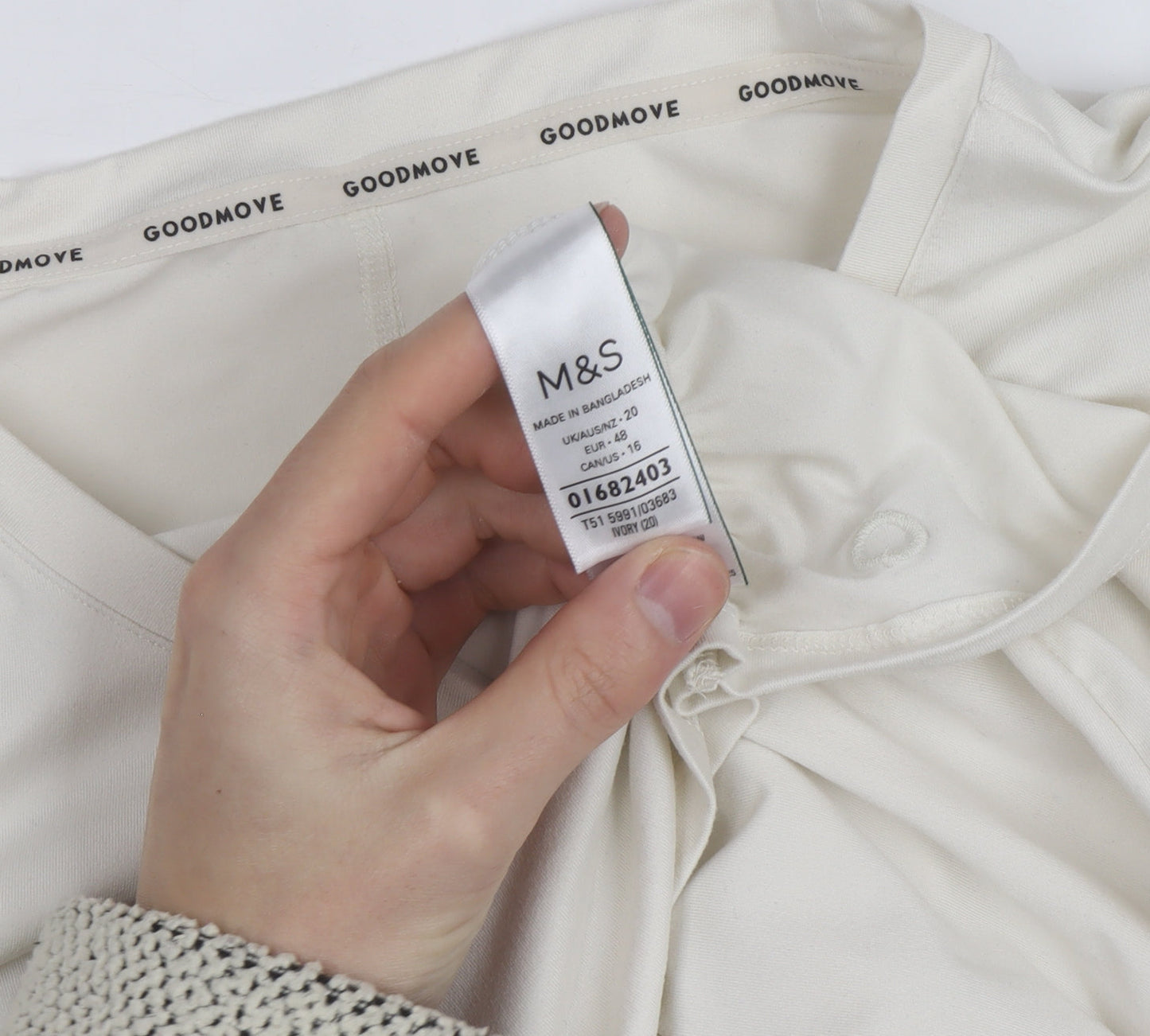 Marks and Spencer Goodmove Women's Ivory Active T-Shirt Size 20