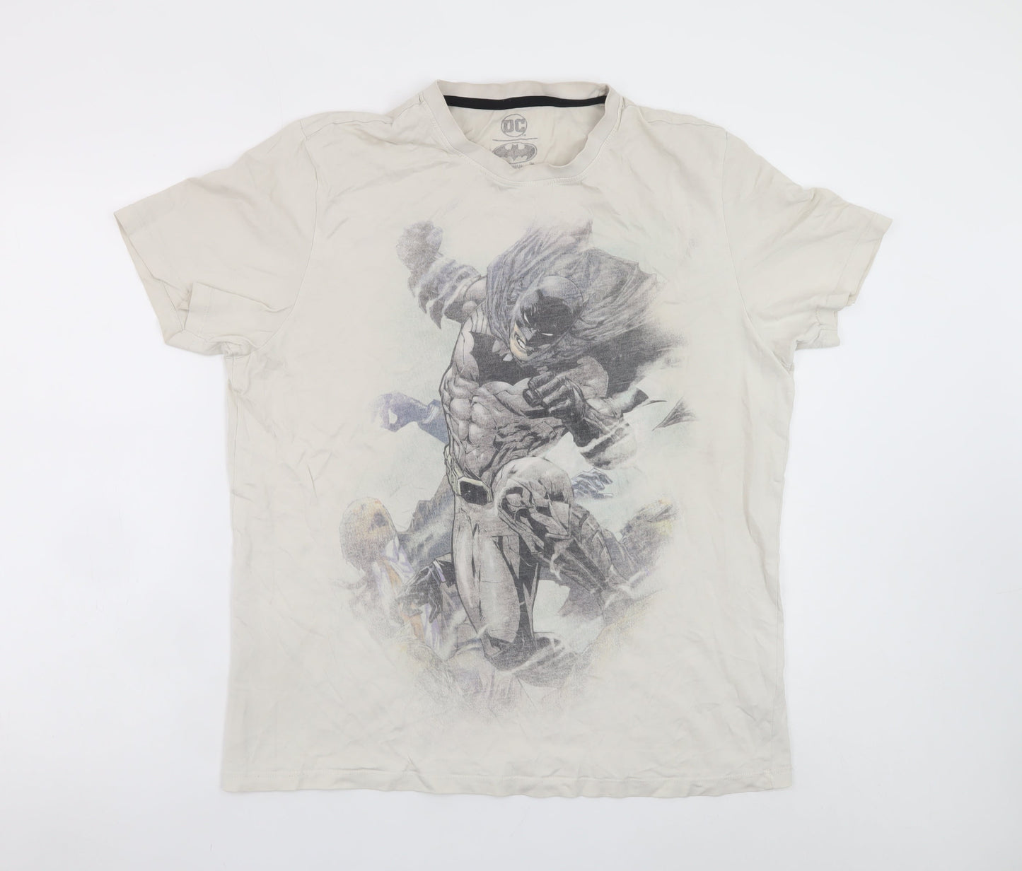 DC Batman Beige Graphic Print Men's L Crew Neck T-Shirt