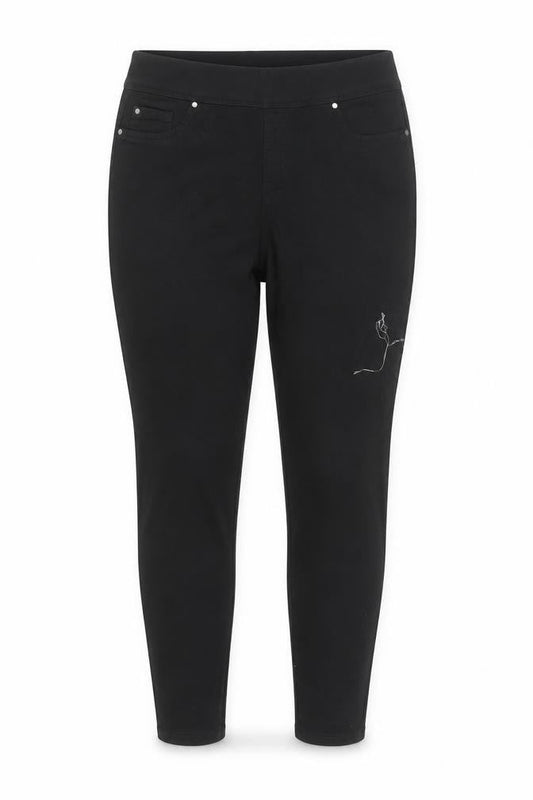 Front view of Denim Co. Women's Black, size 14 Slim, Fit Jegging Jeans