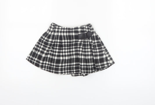 Dunnes Stores Girls Black & White Check Pleated Skirt 2-3 Years