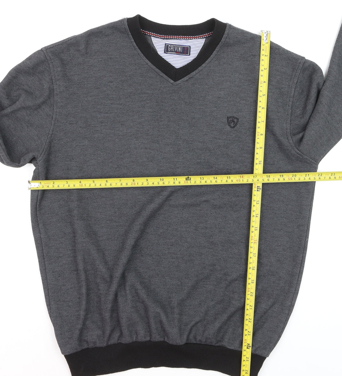 Close-up detail of Galvini men’s grey xl v-neck jumper casual knitwear