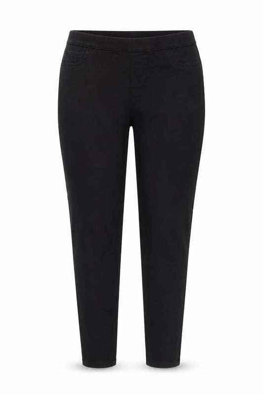 Front view of Dunnes women’s black, size UK 16, jegging slim fit jeans