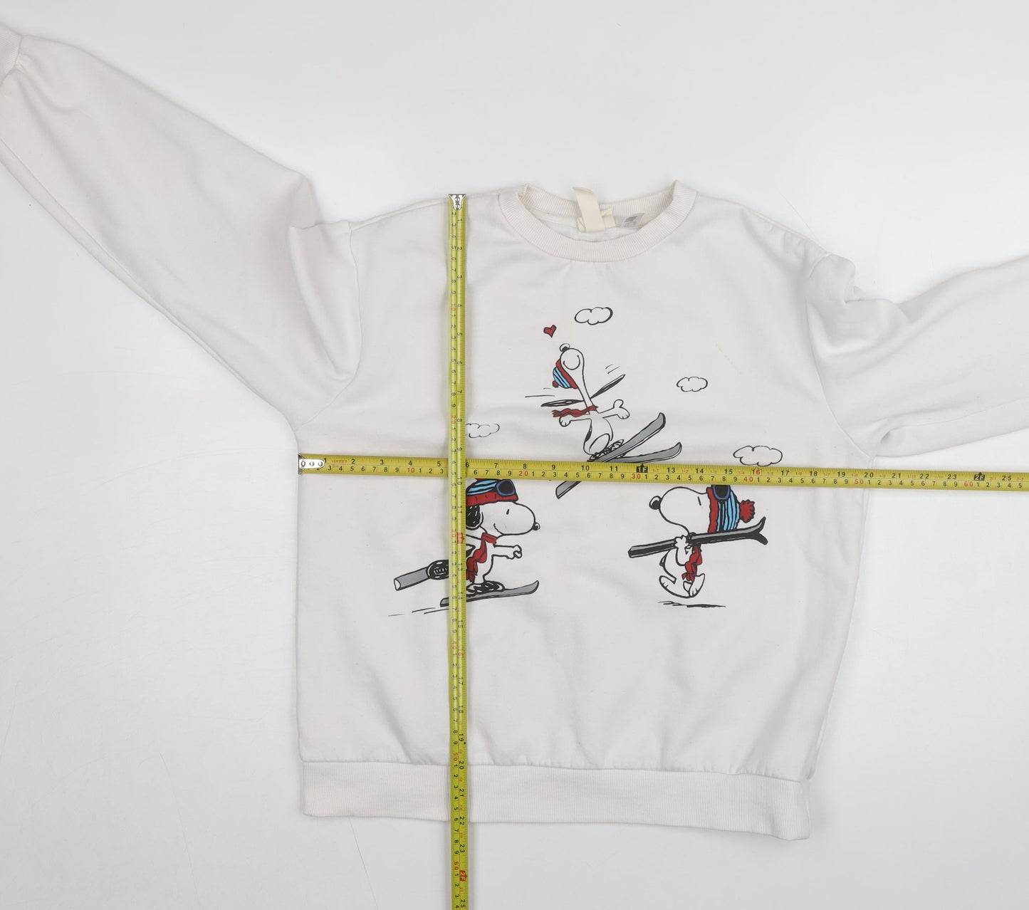 H&M Women’s White Snoopy Ski Crew Neck Sweatshirt Size S