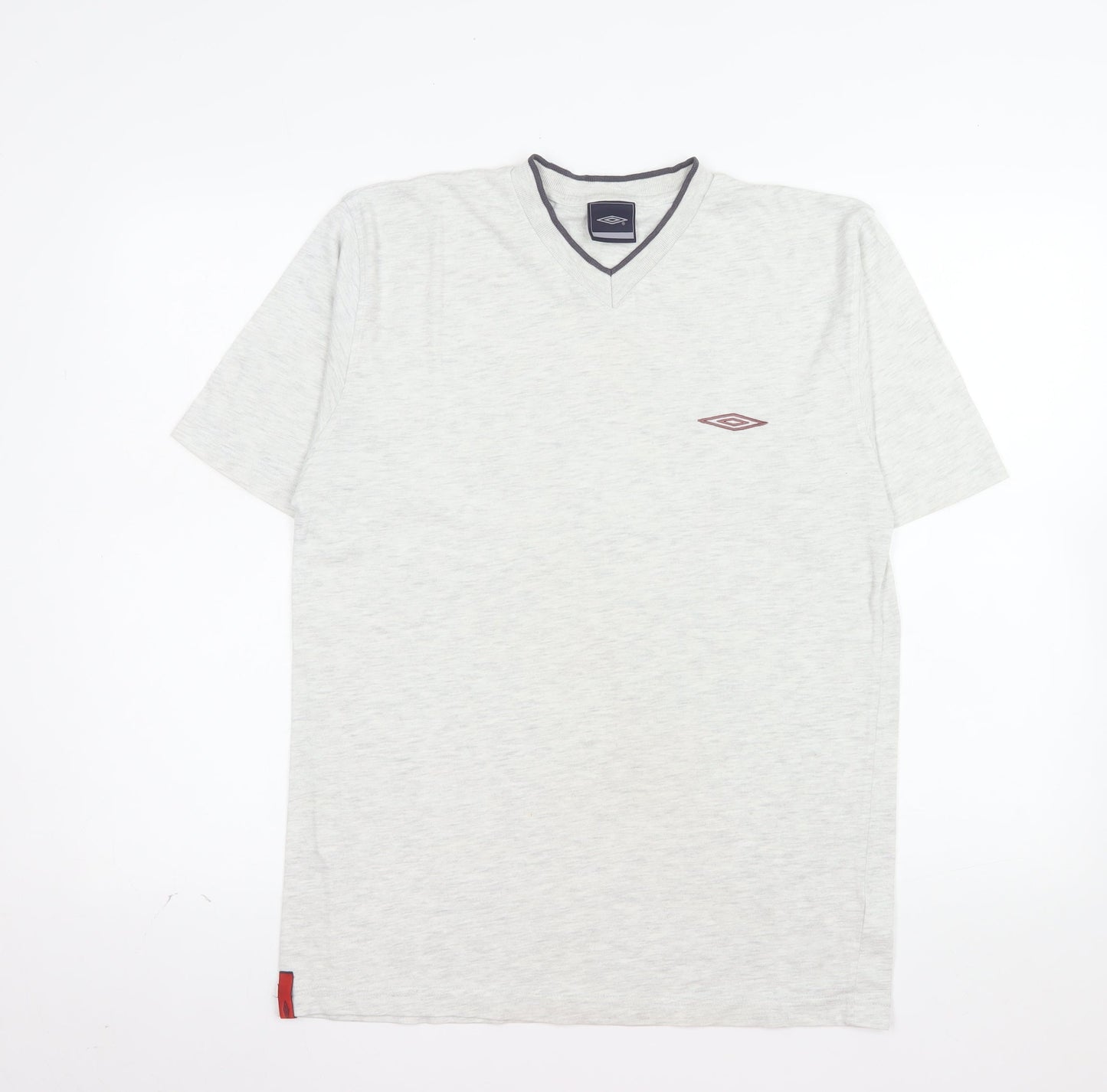 Umbro Men's Grey V-Neck Short Sleeve T-Shirt Size S Classic Fit
