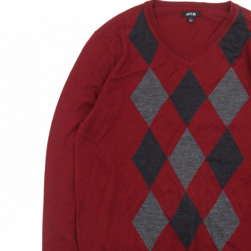Additional view of APT.9 Men's Red Argyle V-Neck Knit jumper, size L