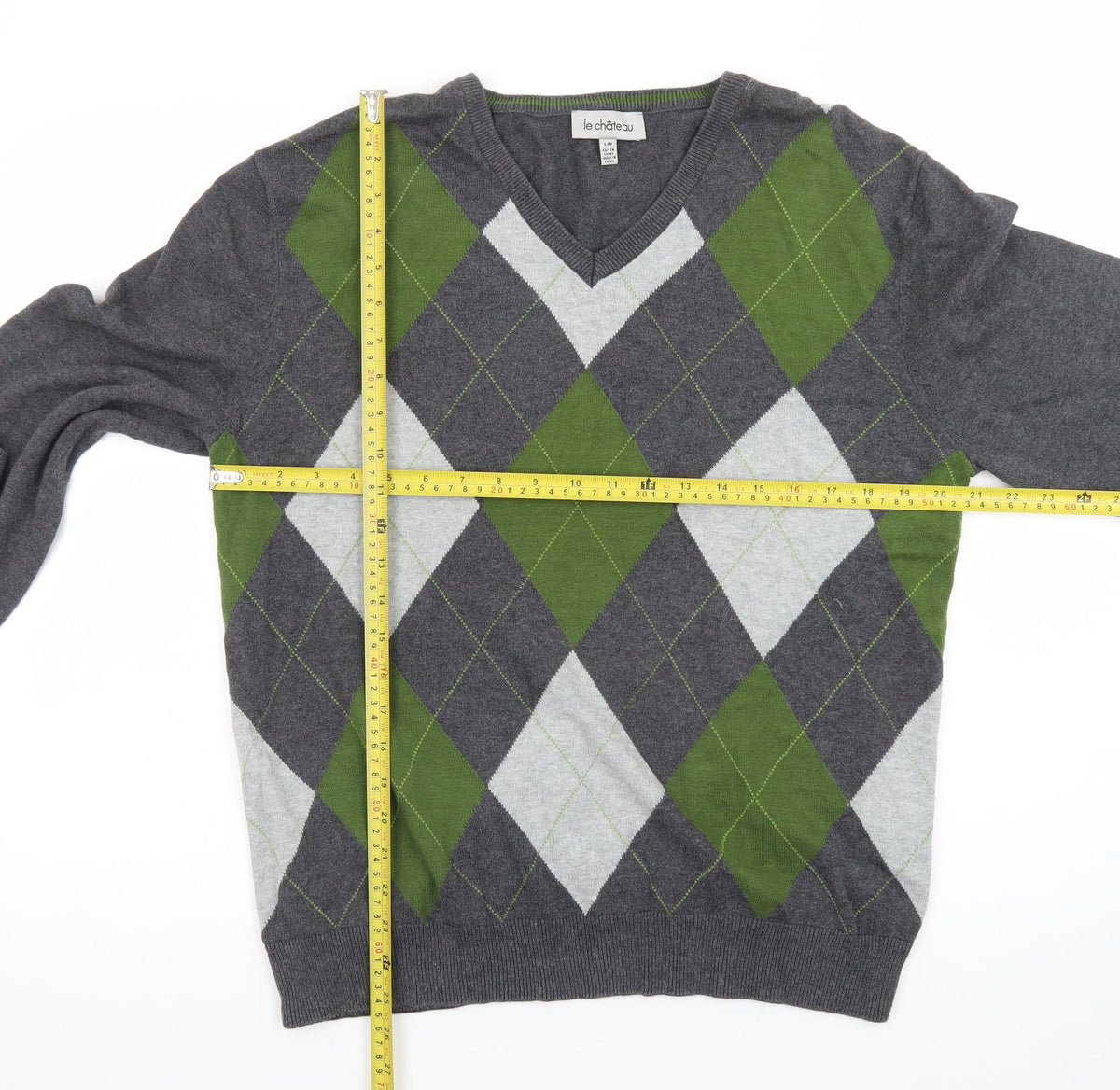 Close-up detail of Le Château Men’s Grey Argyle V-Neck Knit jumper L