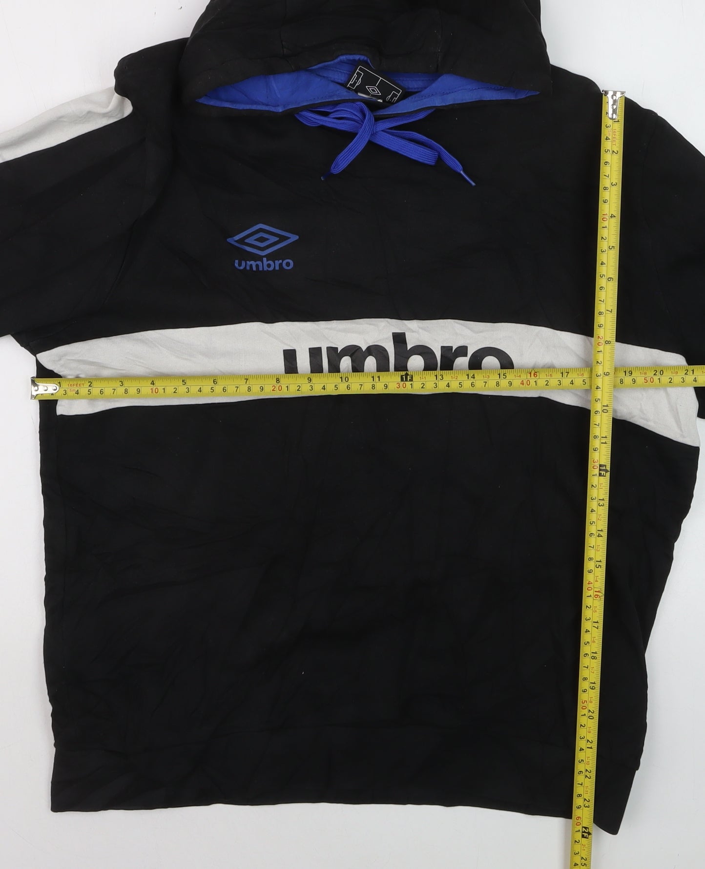 Umbro Men's Black Pullover Hoodie L Sports Style Graphic Print