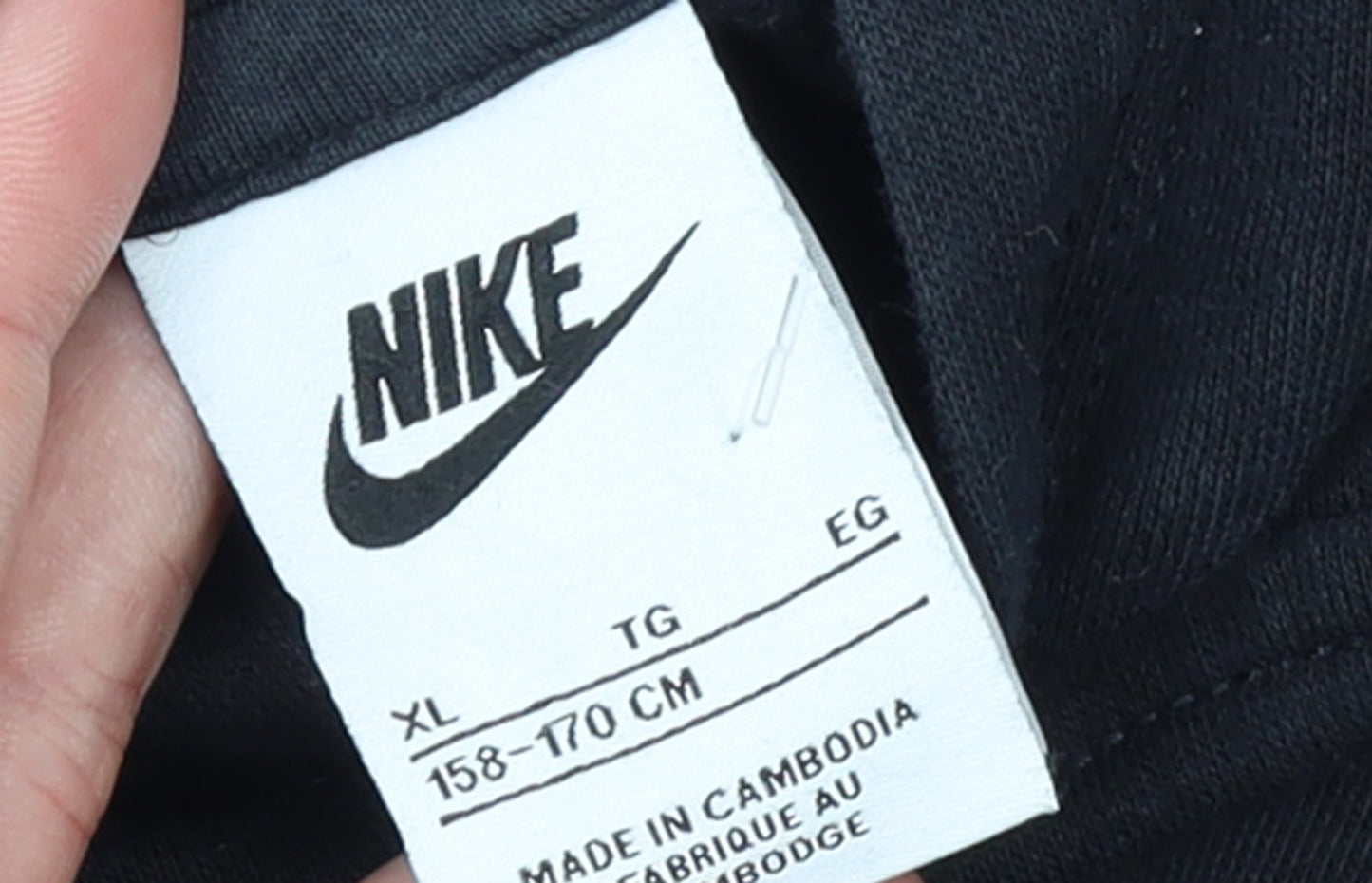 Nike Boys Black XL Pullover Hoodie with Logo Graphic Print