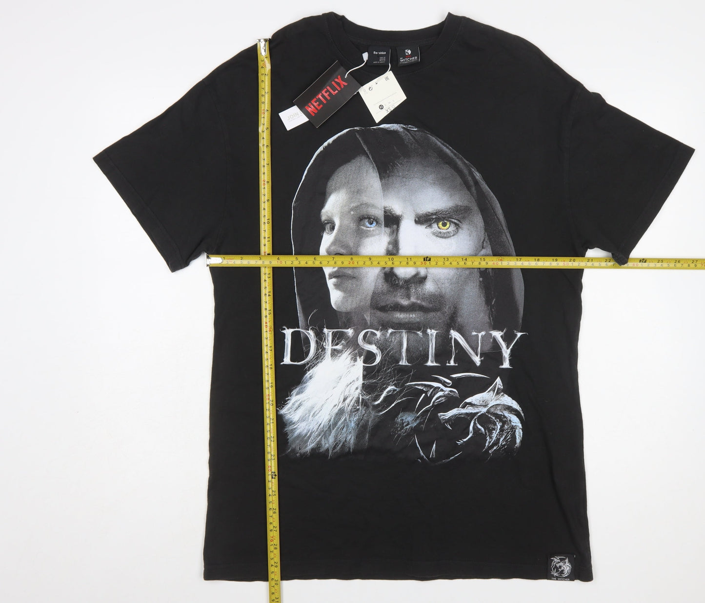 Bershka Men’s Black The Witcher Destiny Graphic T-Shirt XS