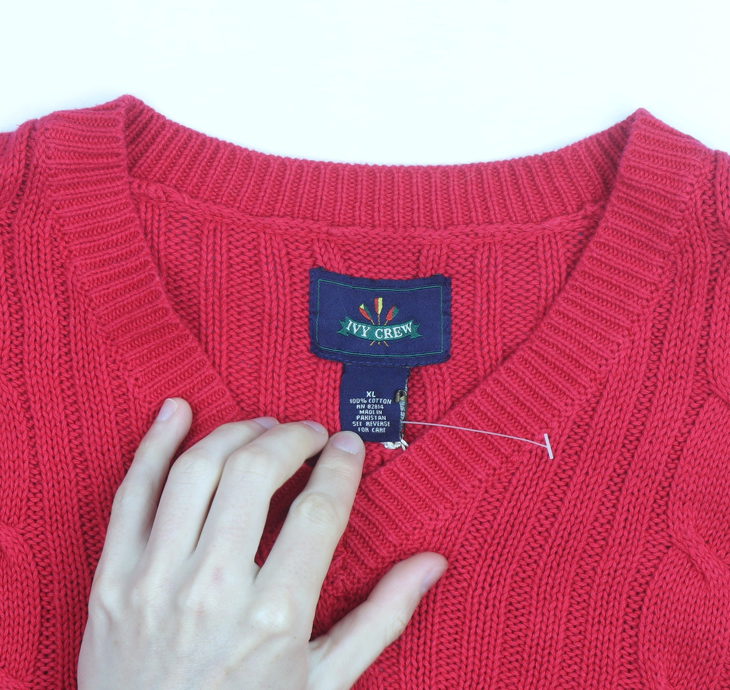 Ivy Crew Men's Red Cable-Knit Cotton V-Neck Sleeveless Jumper XL