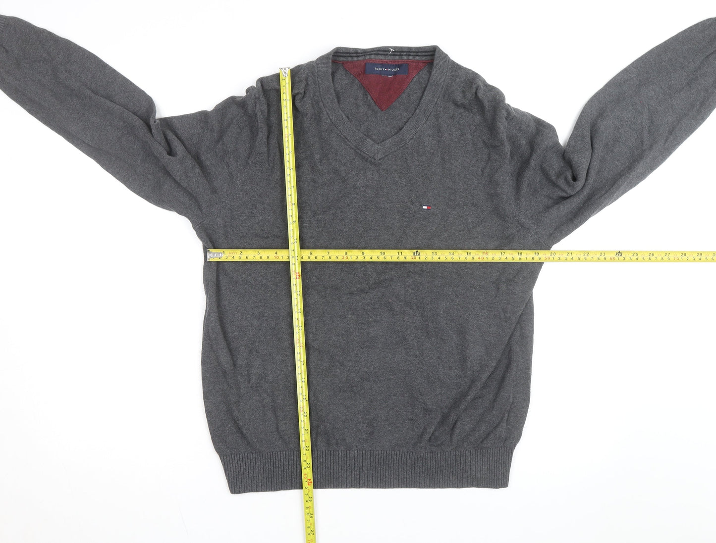 Tommy Hilfiger Men's Grey V-Neck Cotton Jumper Size M