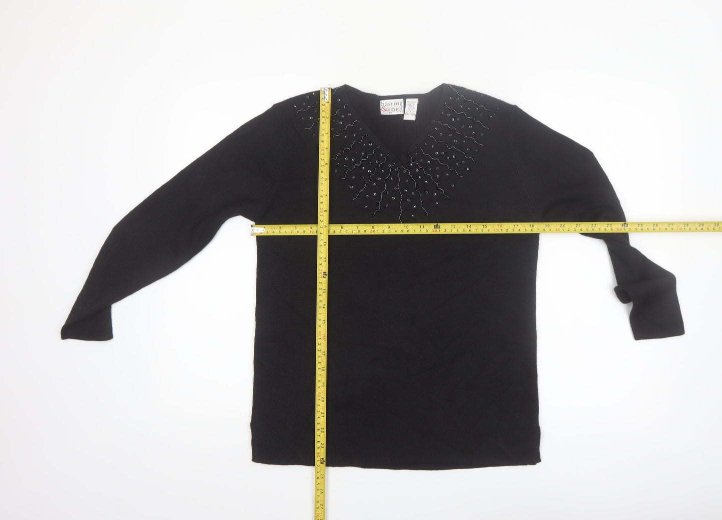 Hasting & Smith Women's Black Petite Beaded V-Neck Wool Blend Jumper