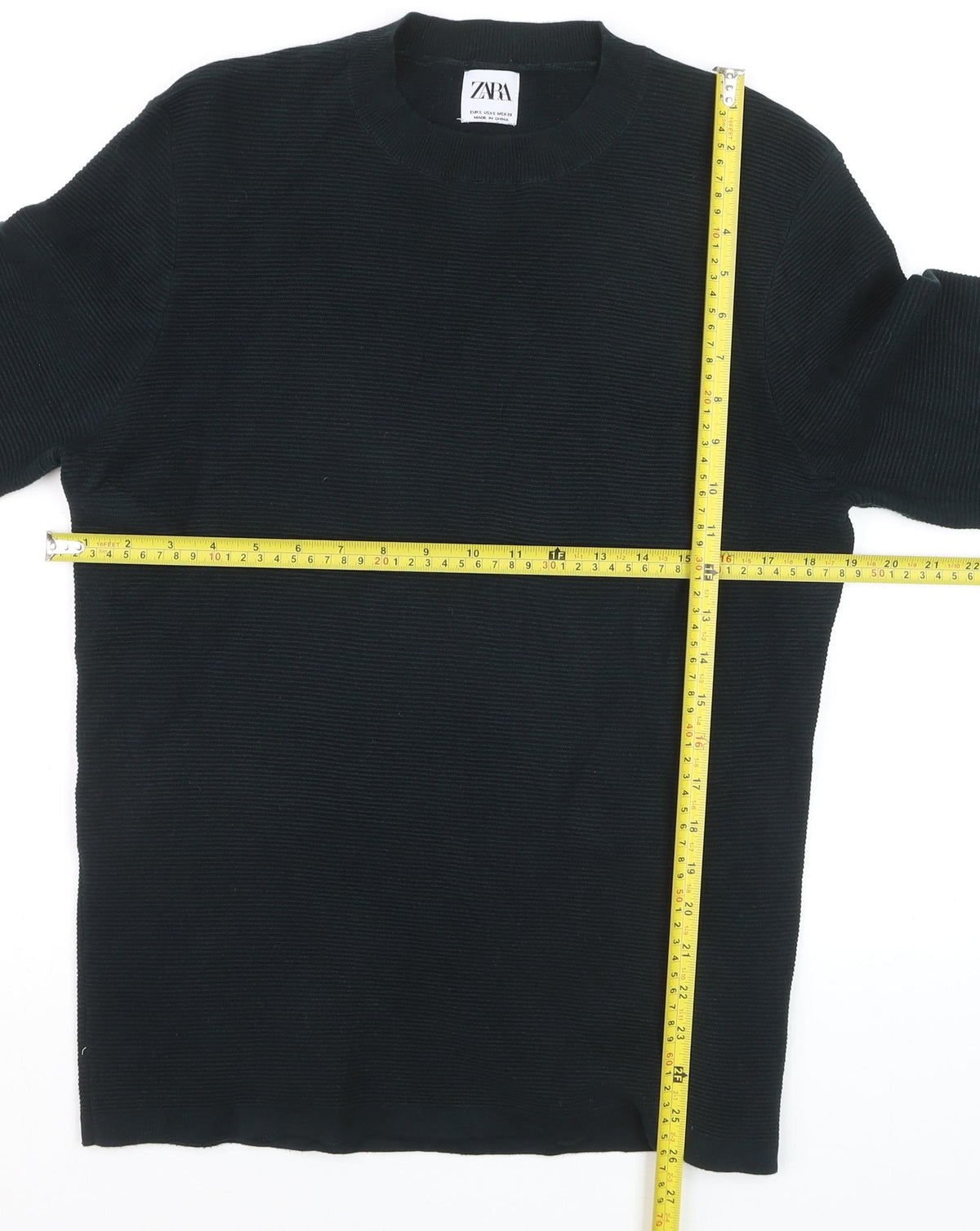 Close-up detail of ZARA Men Black S Knit Crew Neck Long Sleeve jumper